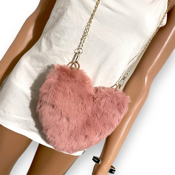 Fluffy Heart Purse w/Chain | Pink | Crossbody | Perfect Gift or Present - Picture 1 of 8